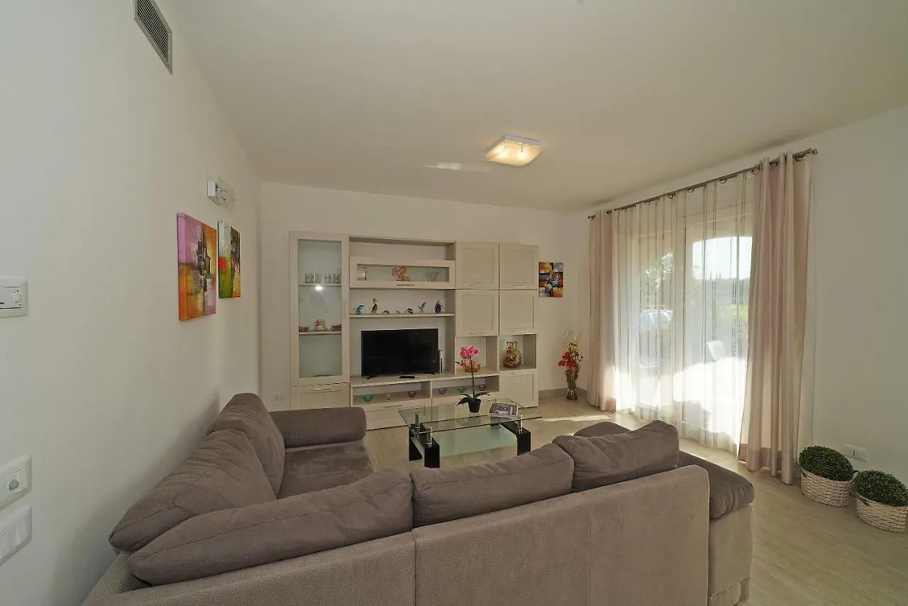 Villa Serraglie Con Piscina Privata Raffa